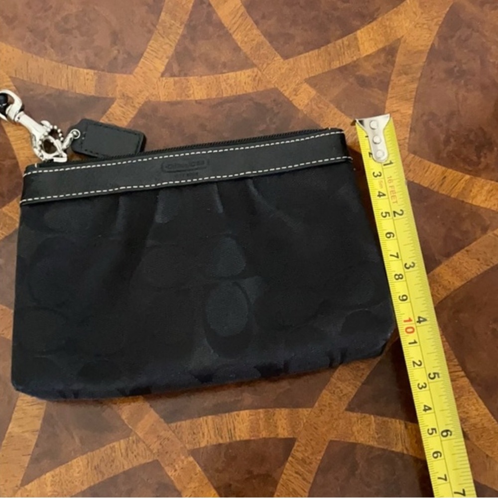 Coach Black Wristlet Clutch Authentic Free Used Excellent Condition Like New - Picture 11 of 14